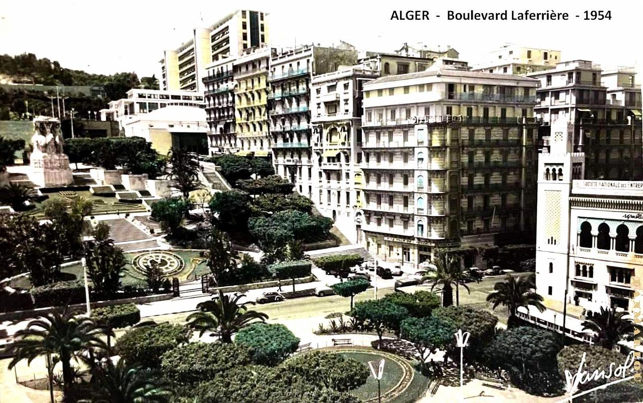 Alger - Boulevard Laferriere - 1954.jpg